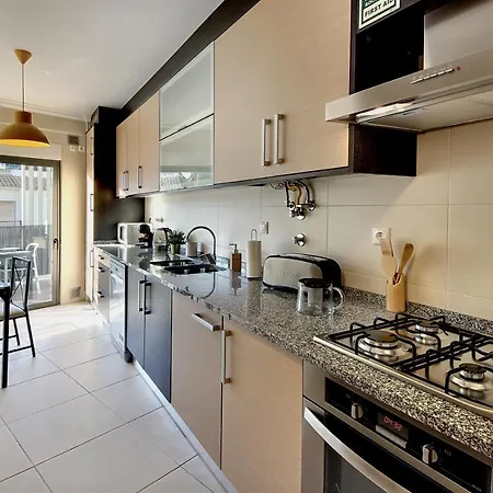 Rooftop Oldtown Αλμπουφέιρα