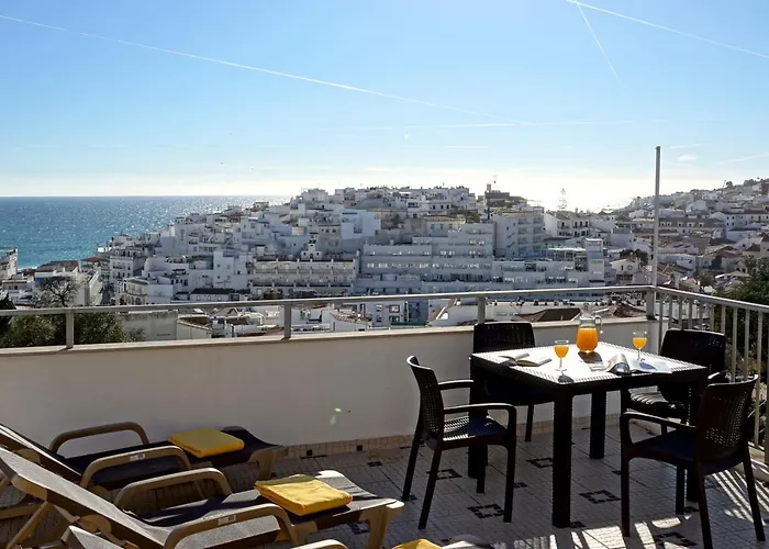 Rooftop Oldtown Αλμπουφέιρα